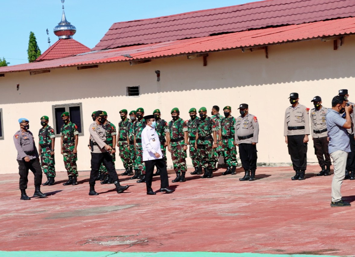 Bupati Yaumil Pimpin Apel Gelar Pasukan Operasi Lilin Marano 2021